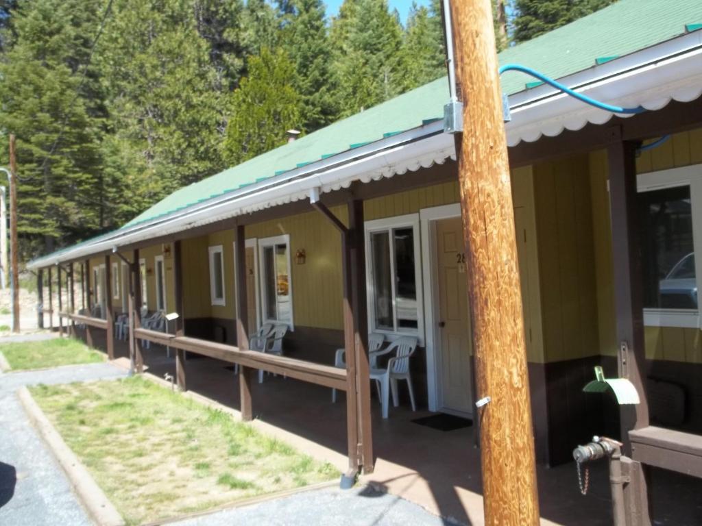 White Chief Mountain Lodge Fish Camp Luaran gambar